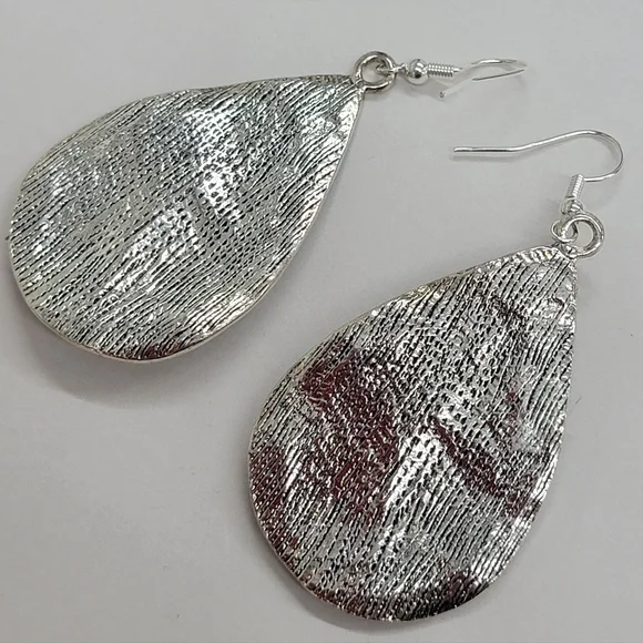 Bohemian Silver  Teardrop Earrings - Picture 4 of 4